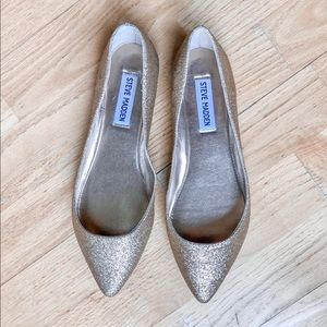❌ SOLD ❌ NWOT Steve Madden Flats